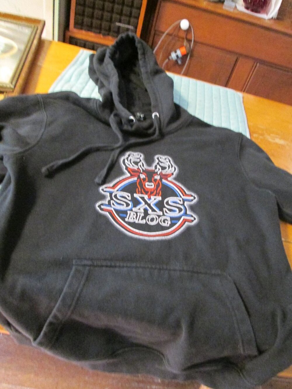 district threads black big buck hoody Racing threads small